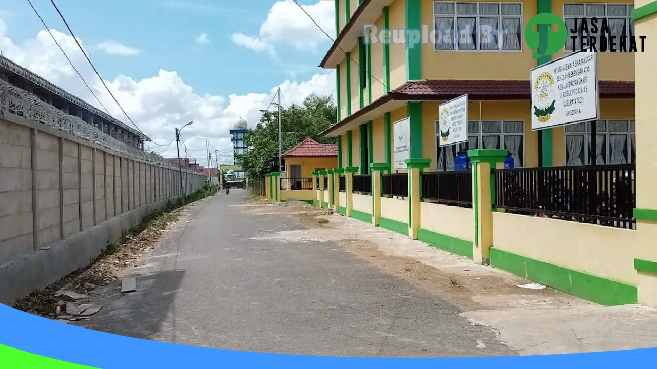 Gambar SMP SMA KEMALA BHAYANGKARI 1 – Pontianak, Kalimantan Barat ke 1