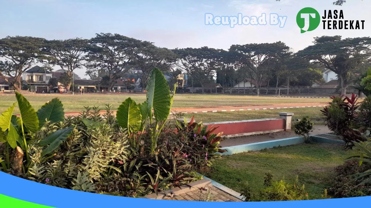 Gambar Lapangan SMAN 1 Kota Blitar – Kota Blitar, Jawa Timur ke 1