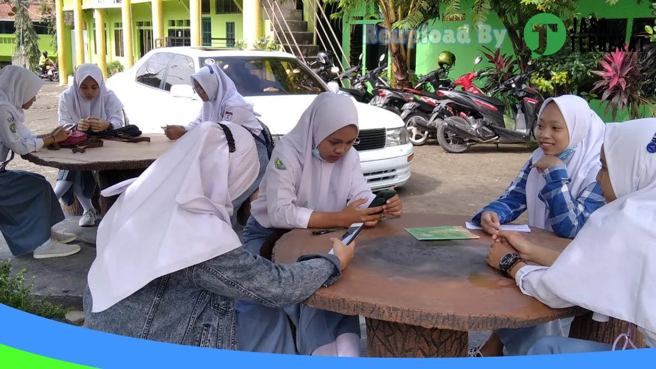 Gambar SMK Diponegoro – Semarang, Jawa Tengah ke 3