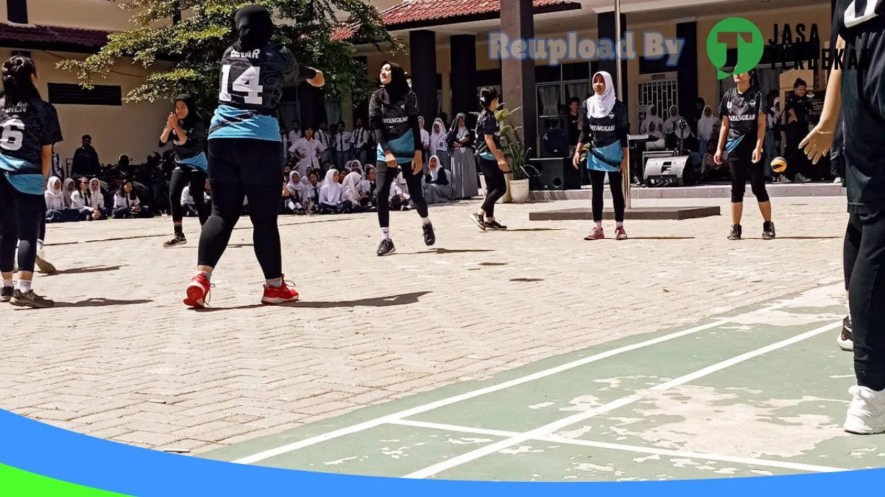 Gambar SMP SMA KEMALA BHAYANGKARI 1 – Pontianak, Kalimantan Barat ke 5