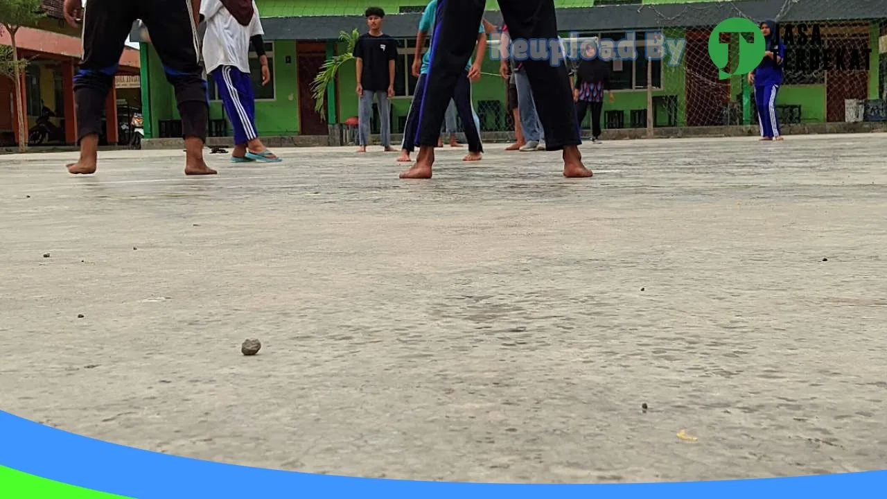 Gambar SMA BAITUL ARQOM BALUNG – Jember, Jawa Timur ke 3