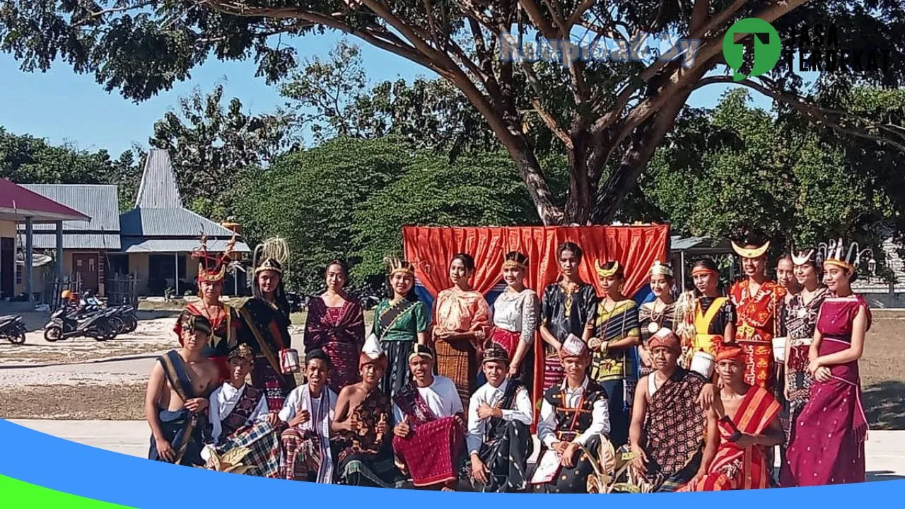 Gambar SMA KATOLIK ST. JOSEF FREINADEMETZ TAMBOLAKA – Sumba Barat Daya, Nusa Tenggara Timur ke 2