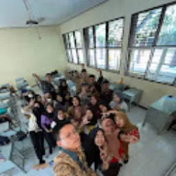 Review image Adinda Putri