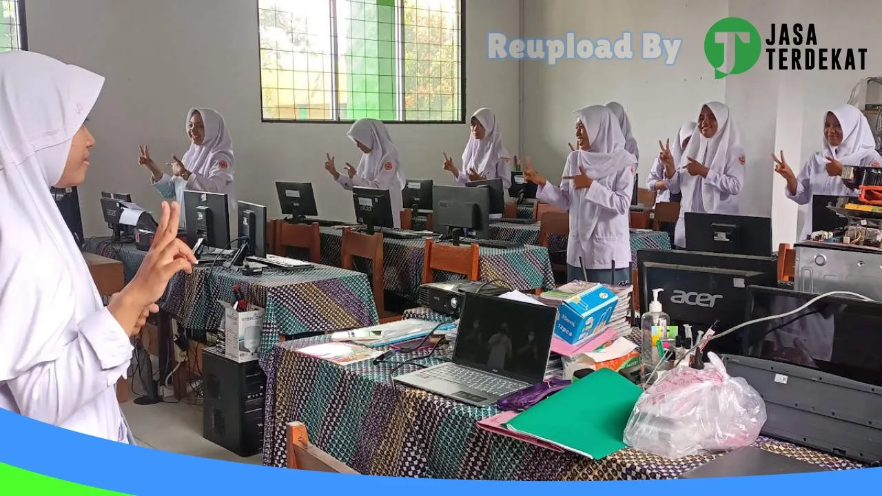 Gambar SMK Komputama Jeruklegi – Cilacap, Jawa Tengah ke 3