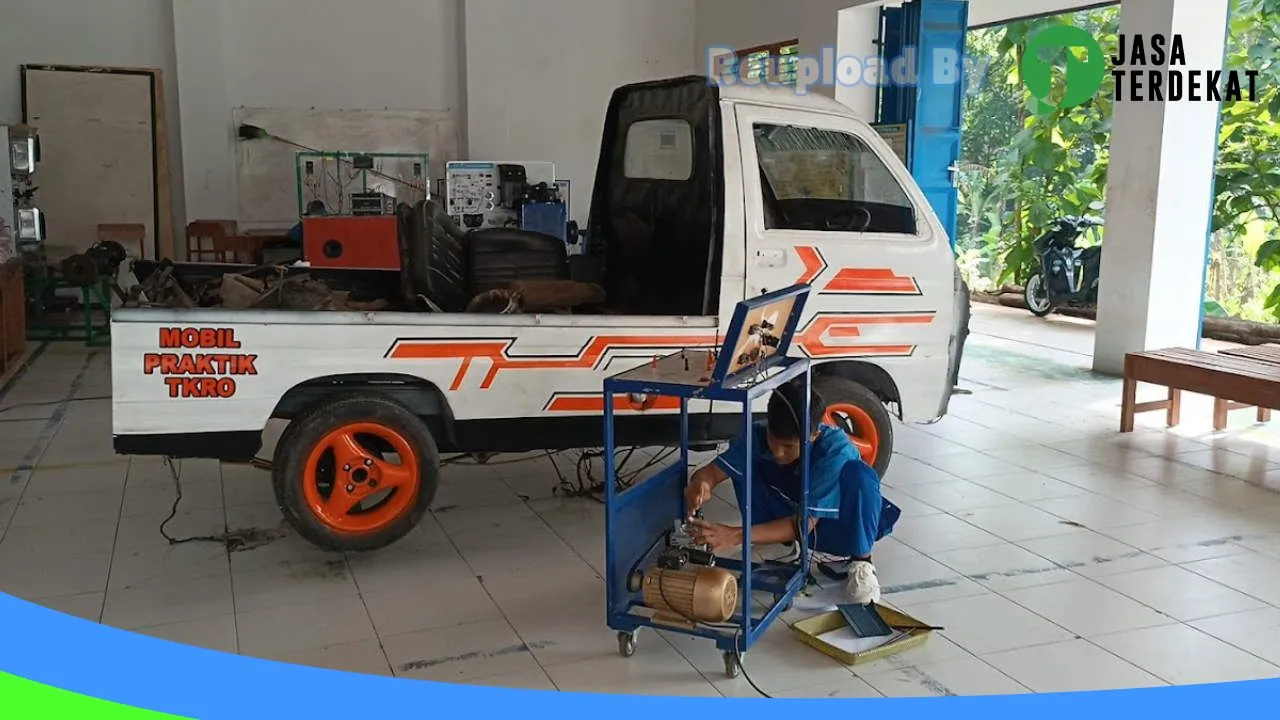 Gambar Bengkel TKR SMK Muhammadiyah Semin – Gunung Kidul, DI Yogyakarta ke 2