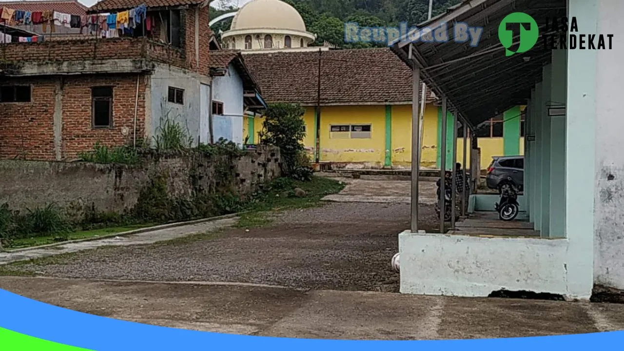 Gambar Lapang SMA Albidayah – Bandung Barat, Jawa Barat ke 3