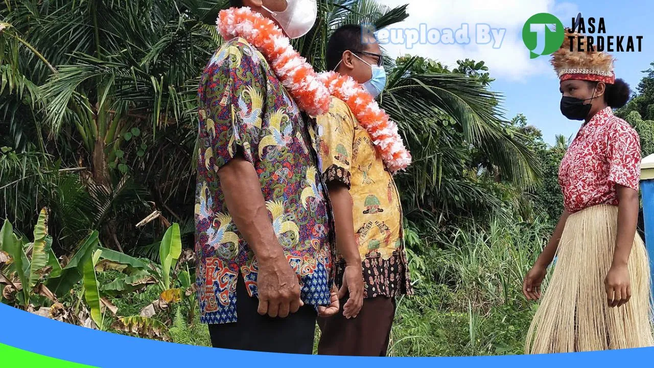 Gambar SMA YENGGARBUN – Supiori, Papua ke 5