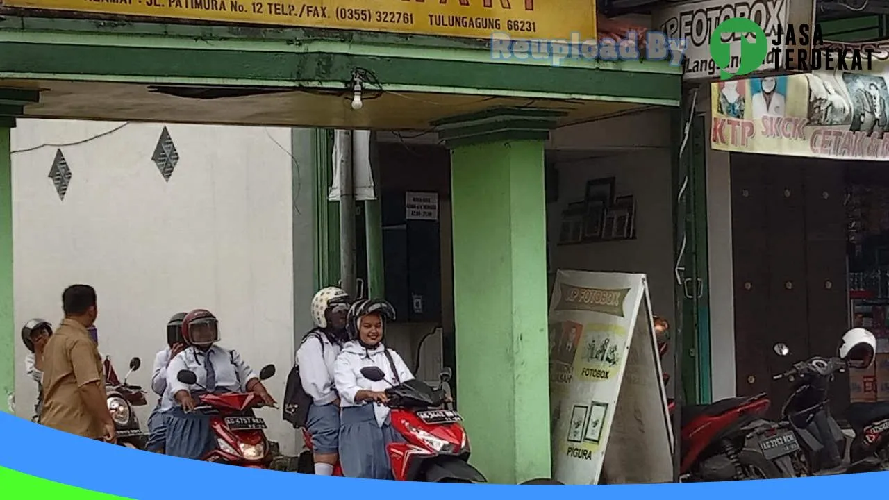 Gambar SMK Perwari – Tulungagung, Jawa Timur ke 4