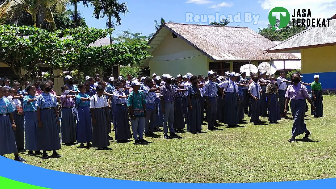 Gambar SMA YENGGARBUN – Supiori, Papua ke 3