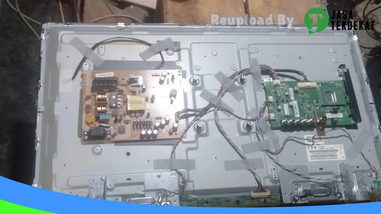 Gambar Riki Elektronik menerima servis tv di Padang Pariaman, Sumatera Barat ke 3