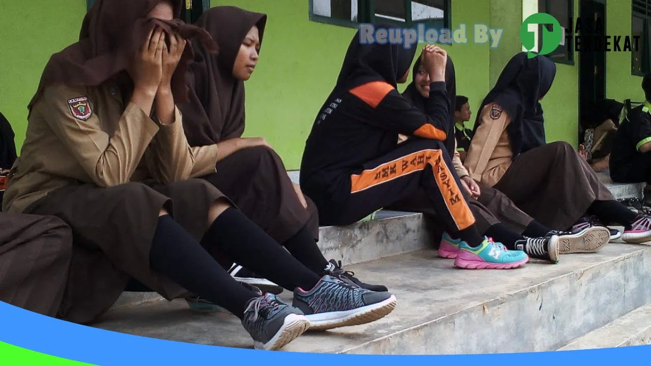 Gambar SMK Wahid Hasyim Ma’arif NU 05 Pekalongan – Lampung Timur, Lampung ke 5