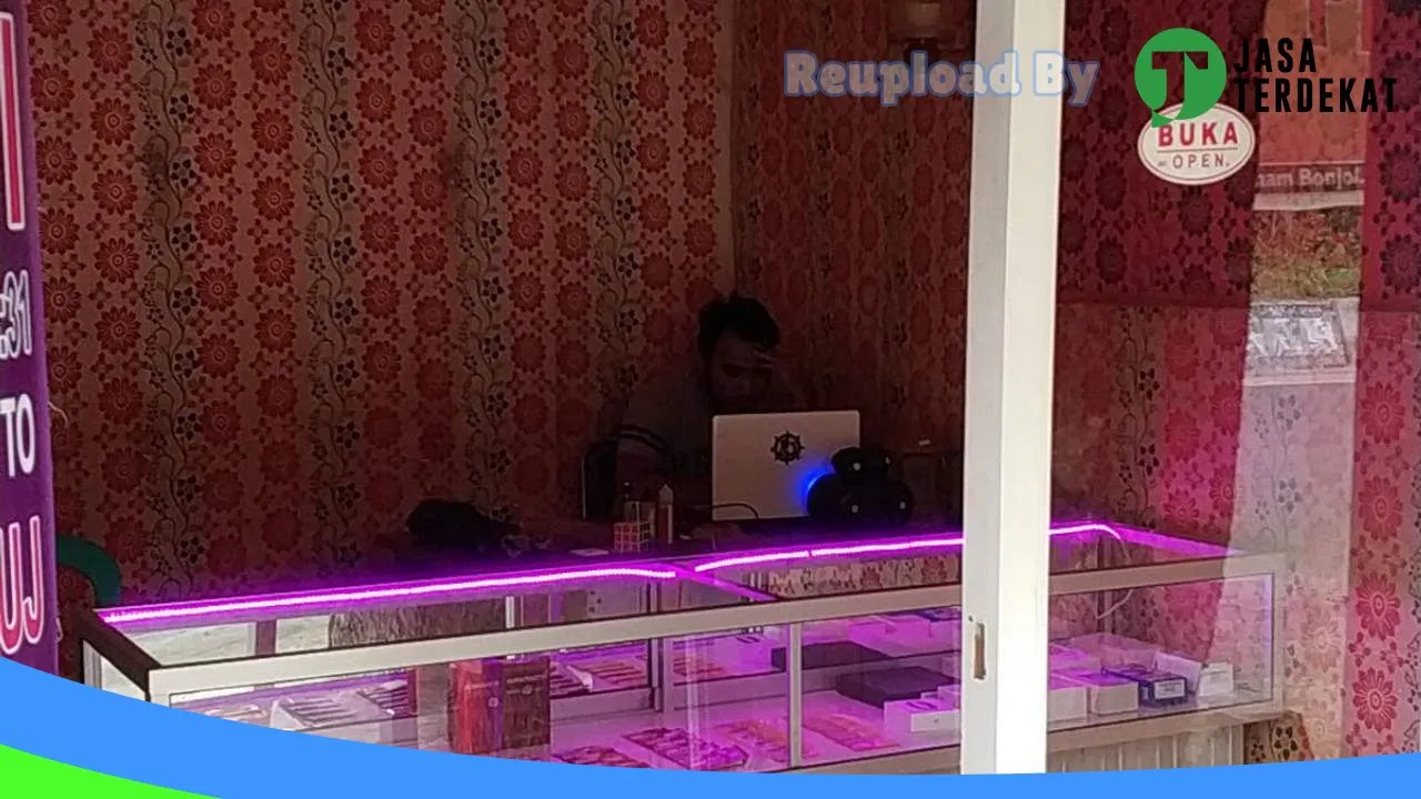 Gambar Chief Celluler di Banggai, Sulawesi Tengah ke 2