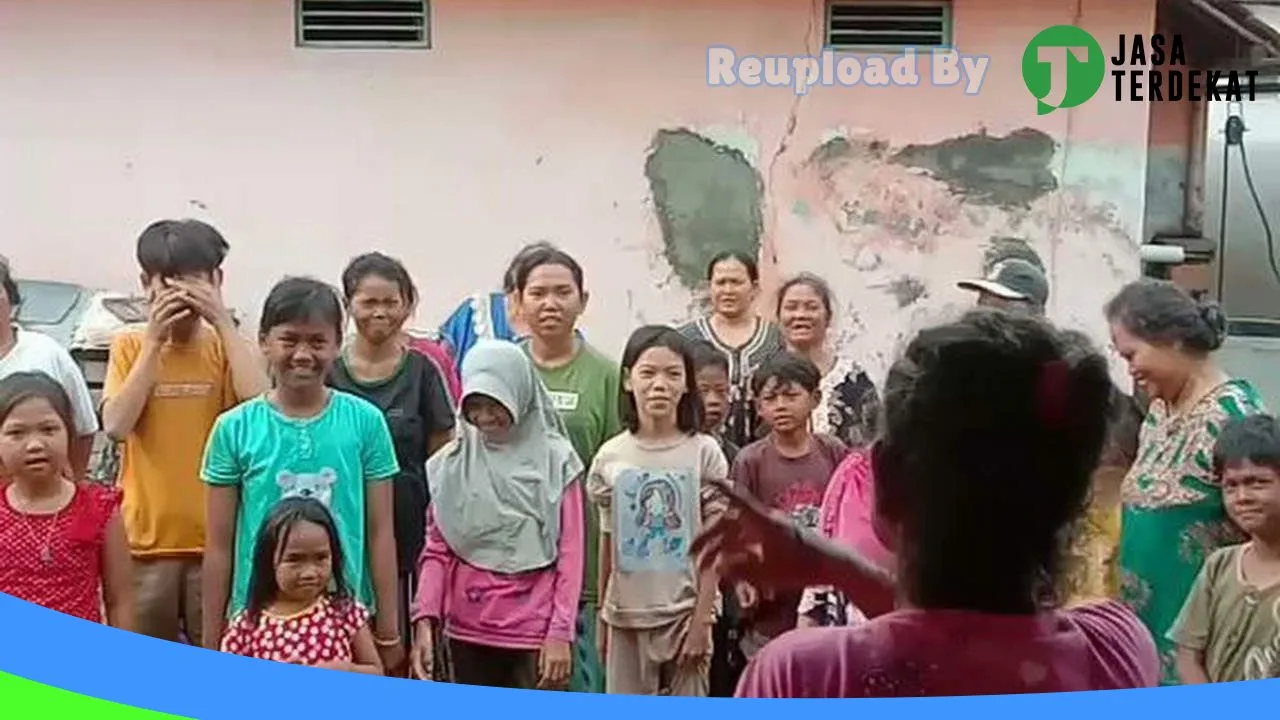 Gambar Teknisi listrik di Brebes, Jawa Tengah ke 4