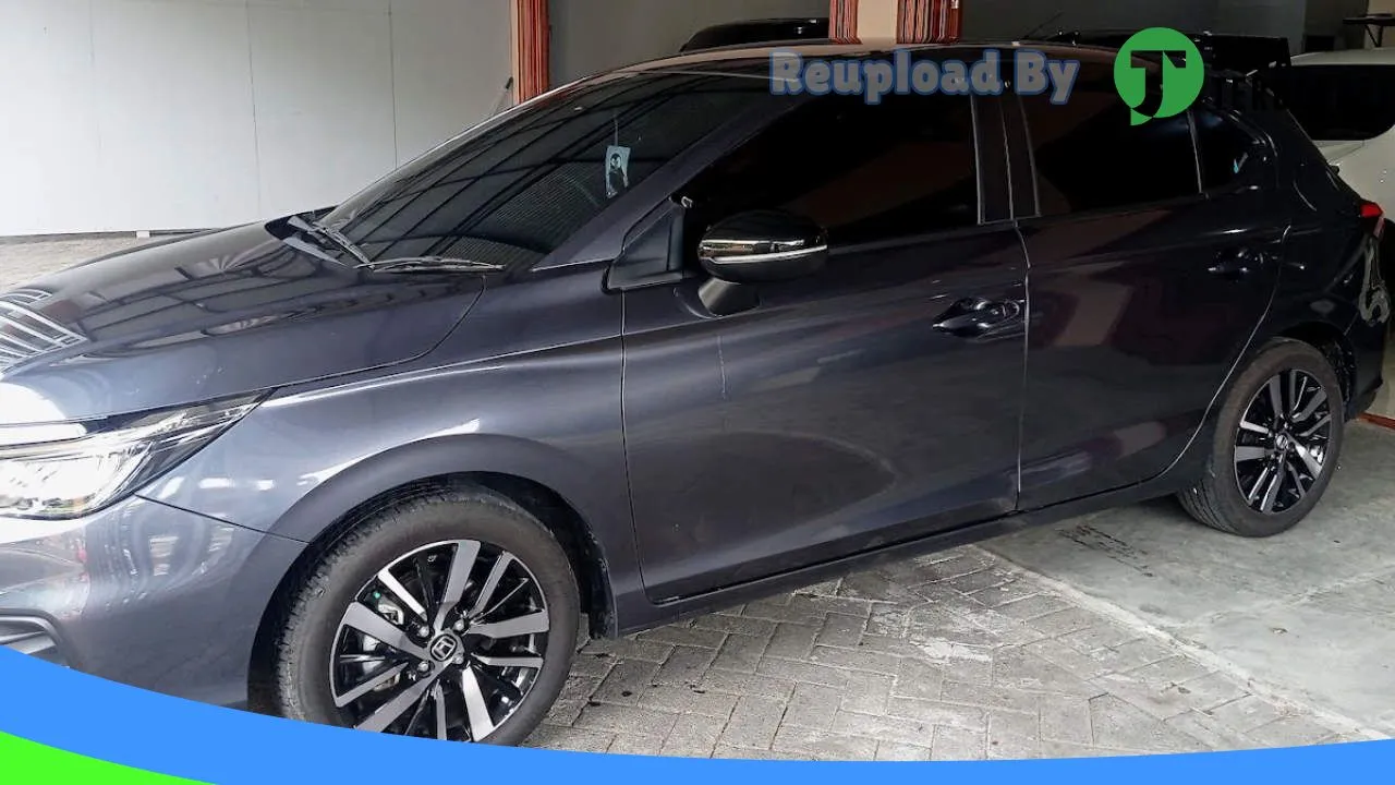 Gambar 93 Mobil Showroom di Manado, Sulawesi Utara ke 2